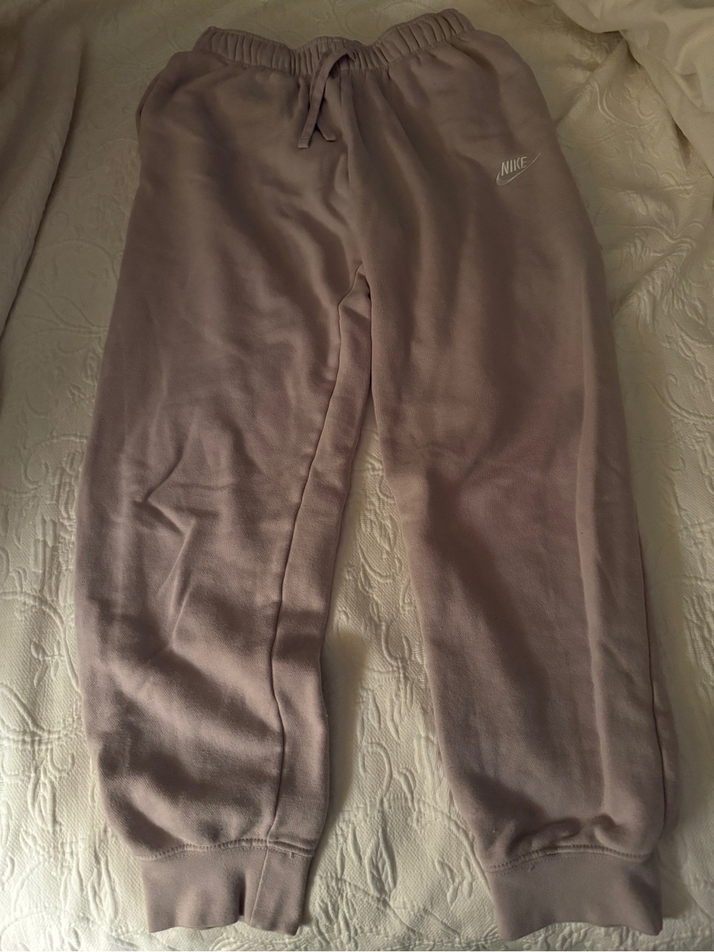 Nike Women’s Mauve Fleece Jogger Pants